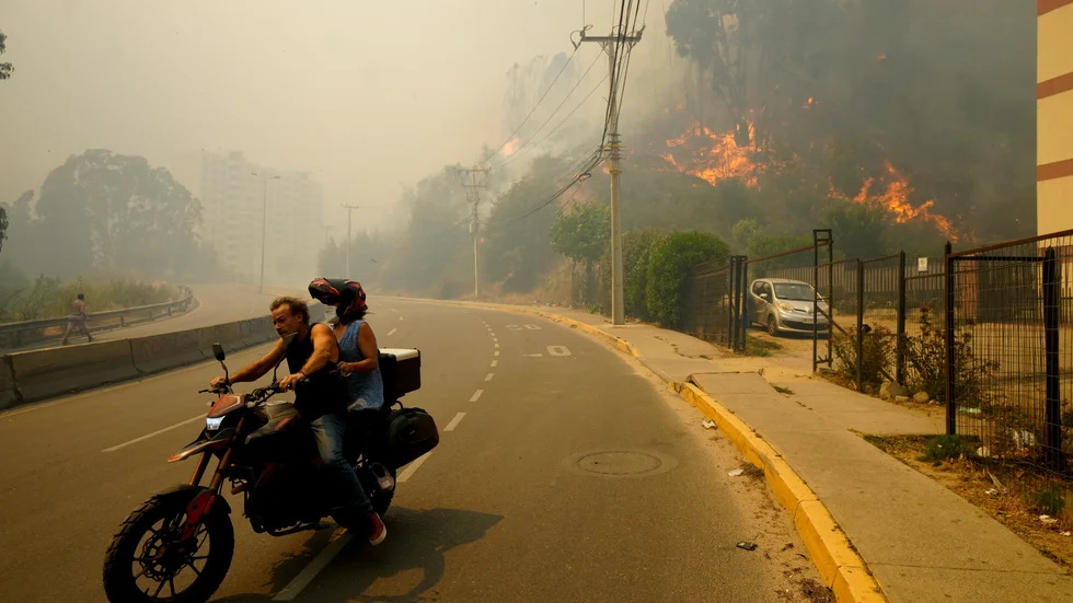 Den globala snittemperaturen i januari var den hittills högsta för månaden. Forskare varnar för att klimatförändringarna för med sig ökad risk för torka och bränder. Bilden togs i Viña del Mar häromdagen.