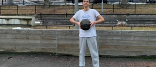 Basketplanen – en väg in i samhället: "Fått vänner här"
