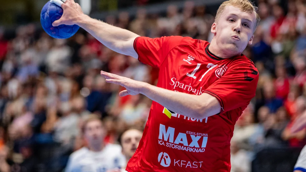 Kasper Larsson väljer att fortsätta i Guiftröjan.