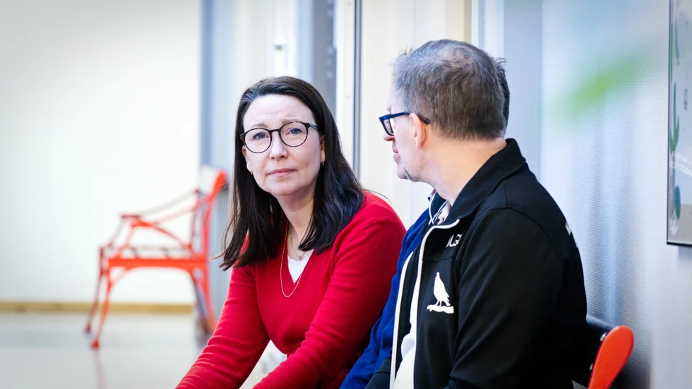 "Eleverna använder det och säkert i större utsträckning än vad vi förstår. Det är en möjlighet och en utmaning för oss lärare, vi behöver kliva på det här tåget och göra vad vi kan av det", säger språkläraren Anna Bergström.