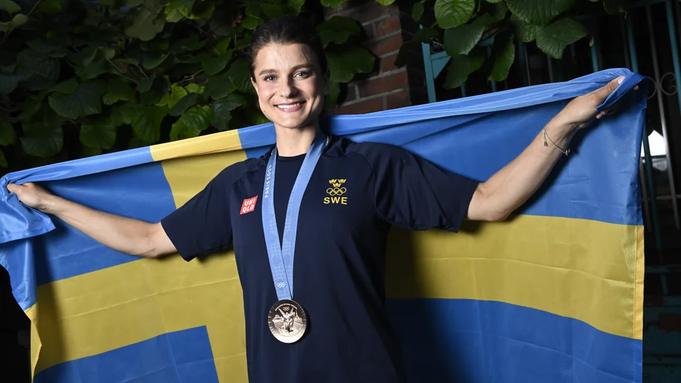 Jenny Rissveds med sin bronsmedalj.