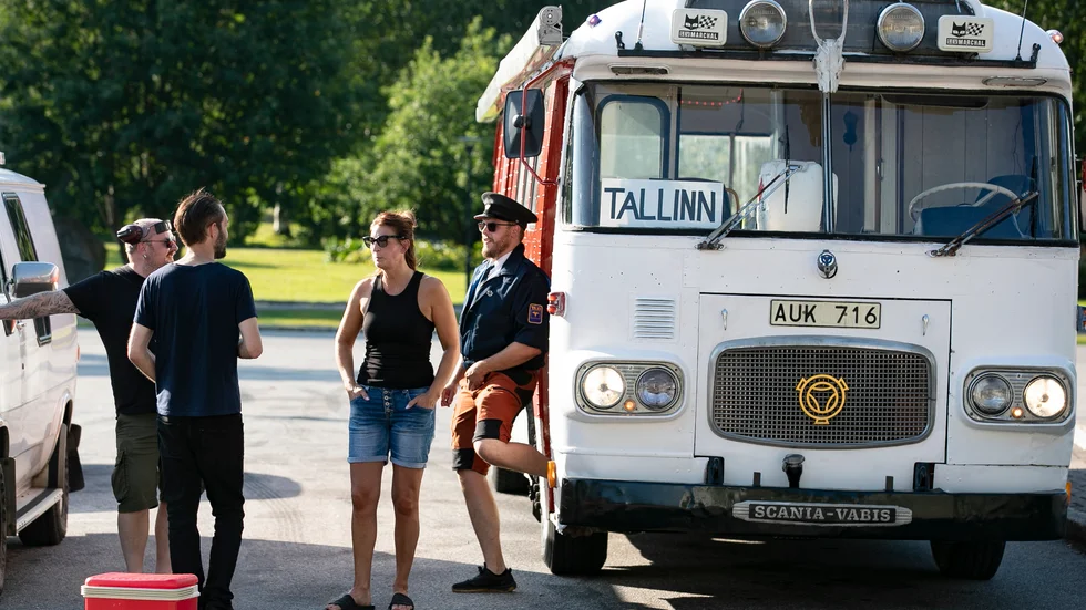 Nu rullar LLT:s gamla trotjänare igen. Den 63 år gamla Scaniabussen har väckts till liv av ett gäng arbetskamrater på Bilkompaniet i Luleå. 