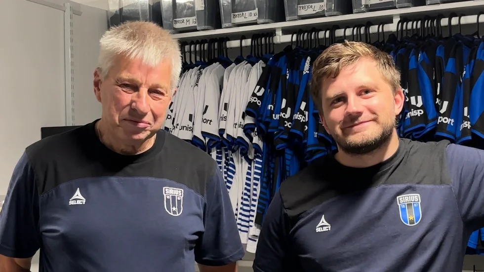 Materialförvaltare Gert Andersson och lagledare Jens Södblom jobbar på bakom kulisserna.