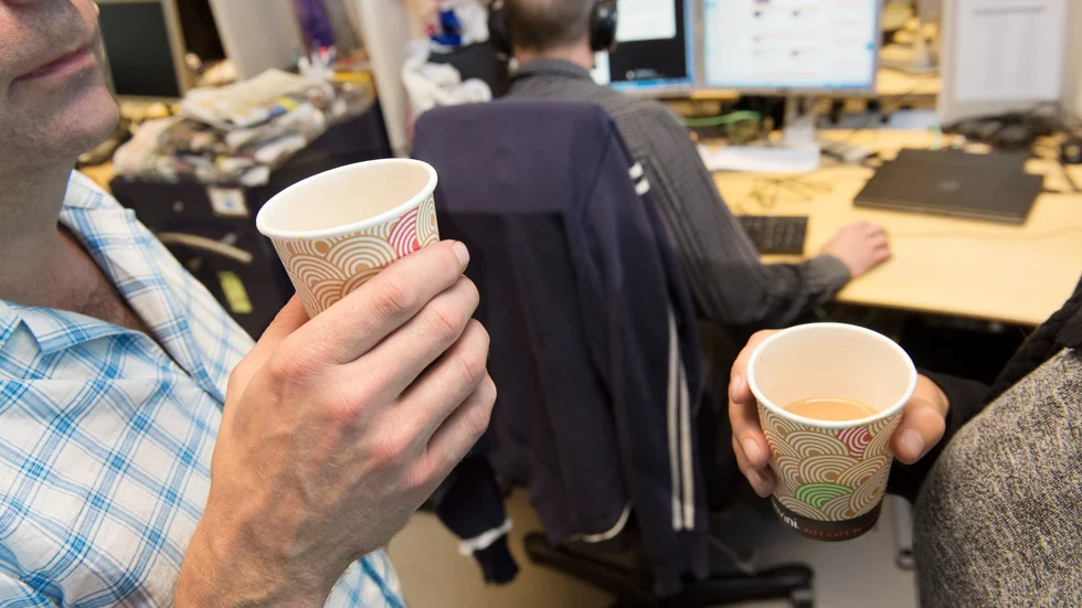 Att ha en introvert personlighet och tycka att det är jobbigt med mingel och grupparbeten, på en arbetsmarknad som efterfrågar egenskaper som att vara drivande och uttåtriktad kan känns tufft. 