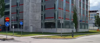 Mälarsjukhusets p-hus förvirrar