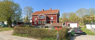 53-åring ny ägare till fastigheten på Glasbruksvägen 34 i Rejmyre - 1 000 kronor blev priset