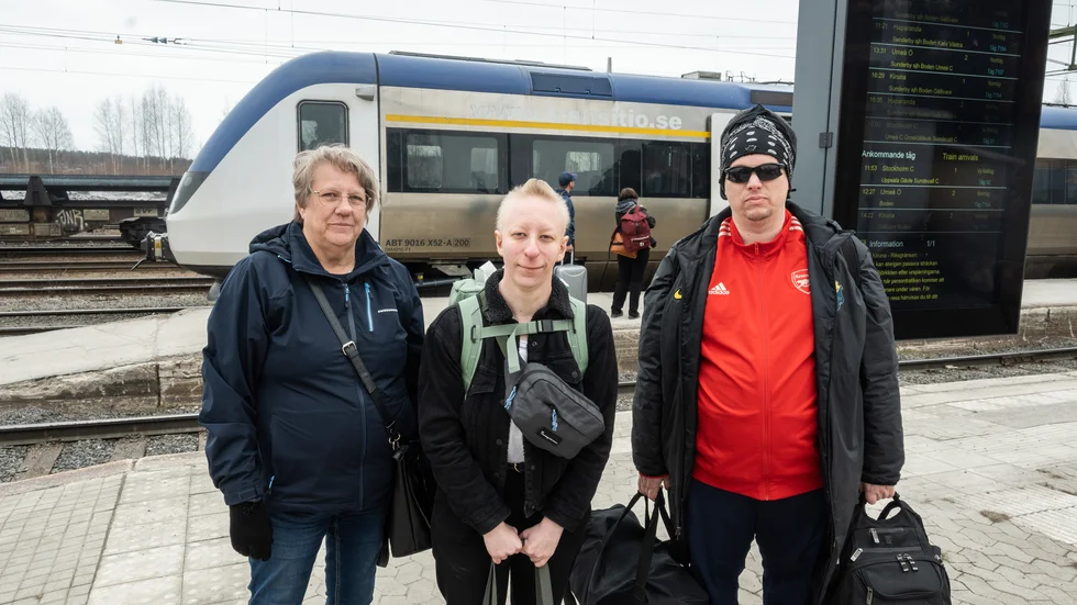 Mariann Ek, Luleå, Isabelle Ek, Kiruna, och Mattias Niemi, Kiruna tycker att man ska prioritera persontrafiken på Malmbanan.