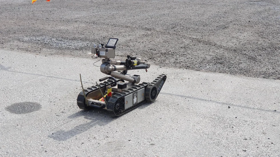 Försvarsmaktens robot som användes sex biogastankar oskadliggjordes på Fridkullaområdet i Västervik den 29 maj.