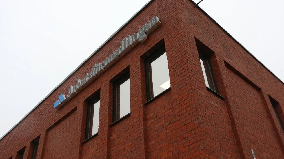 Fortfarande finns inga besked om framtiden för arbetsförmedlingens nya kontor i Hultsfred. Inga beslut är tagna, säger arbetsförmedlingens presschef Patrik Svensson.