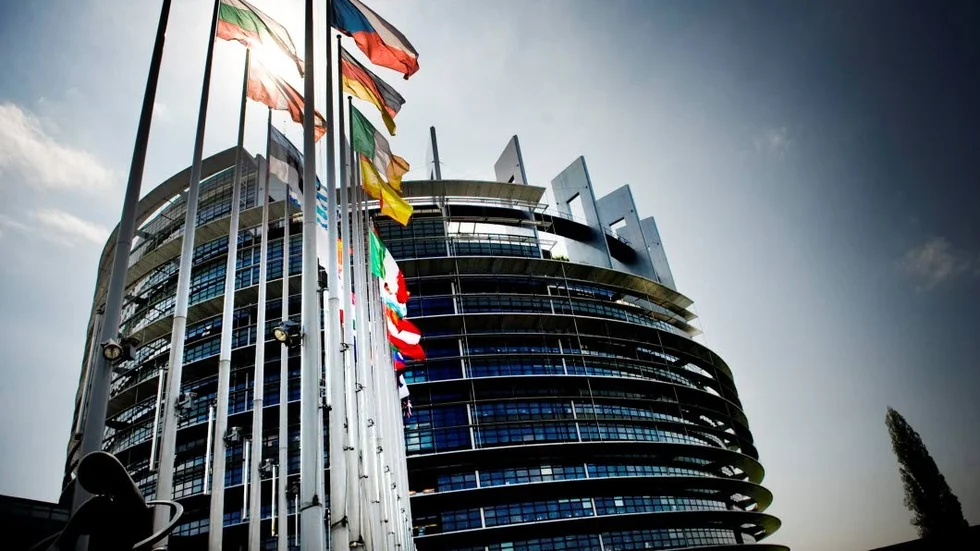 I kampen för demokratin i Europa måste man se bortom partipolitikens gränser, skriver Gunnar Hökmark (M).