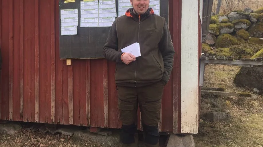 Jaktvårdsföreninegns kassör Eskil Fornander höll i prisutdelningen