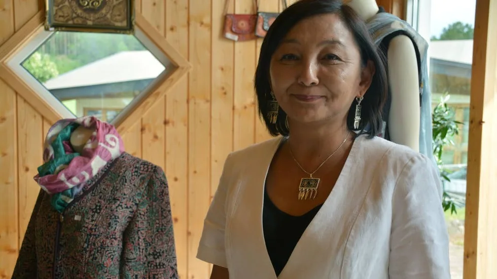 Guli Ormonovas konstintresse började när hon var ekonomiansvarig på en konstförening i hemlandet Kirgizistan.