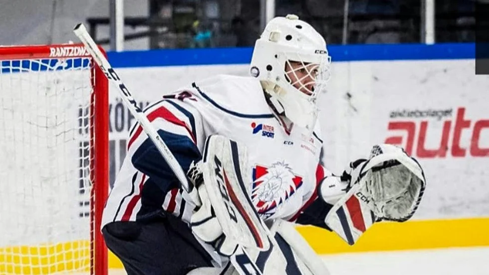 Matteus Ward, en av LHC-spelarna på Russincamp i Falun.