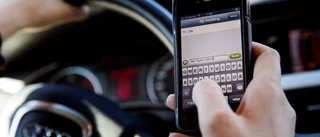 Svarade i telefon under bilkörning