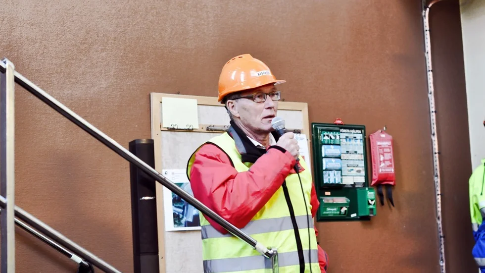Gösta Gustavsson höll ett tal. Foto: Tommy Pettersson