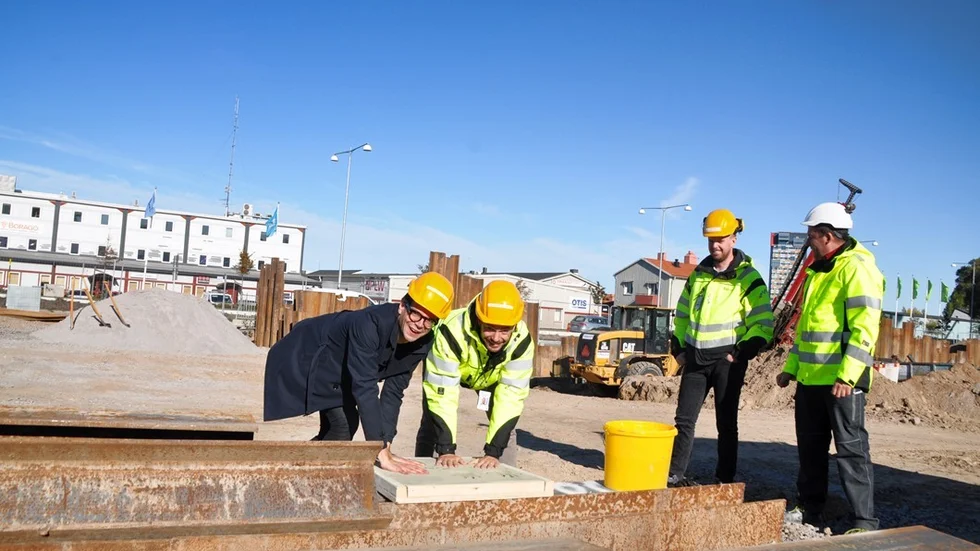 Hela tiden påbörjas det ett stort antal nya bostadsbyggnadsprojekt.