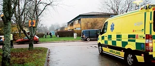 Knivman stängde in sig i lägenhet