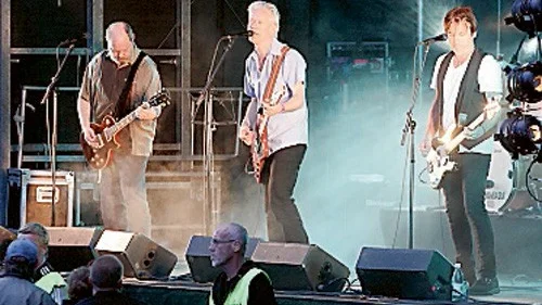 Det enda som var gubbigt med The Nomads var bandmedlemmarna. Foto: Olof Carlson