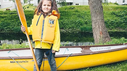 Hedvig Hermansson är redo att testa på kanot.