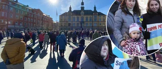 Många ville visa stöd för Ukraina – känslosam manifestation på torget ✓Jimmy Jansson: "Putin mördare"