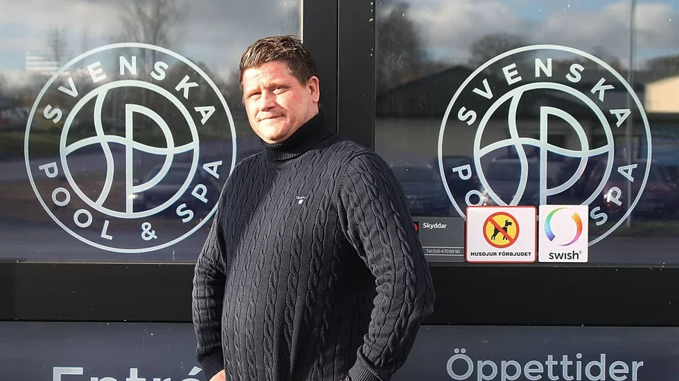 Josef Johansson började jobba i poolbranschen för tio år sedan.