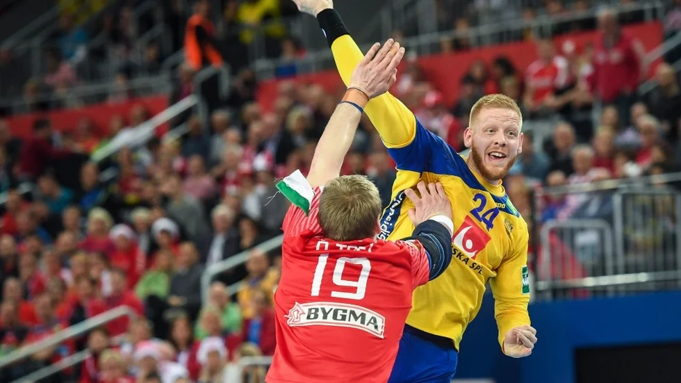 ZAGREB 20180126
Sveriges Jim Gottfridsson med bollen under fredagens semifinal mellan Danmark och Sverige under handbolls-VM i Kroatien.
Foto: Fredrik Sandberg / TT / kod 10080
*** Bilden ingår i SPORTPAKETET. För övriga BETALBILD ***