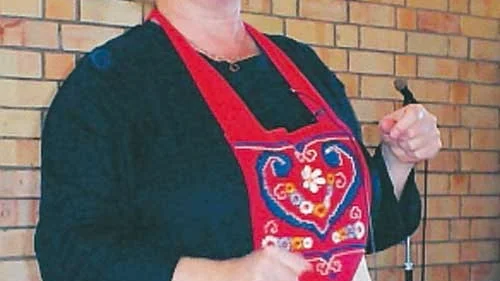 "Än i dag är dessa väggbonader intressanta, Många har vi växt upp med dem hängande över kökssoffan i barndomshemmet", säger Barbro Bexander, som talade vid årets sista lördagsfrukost.