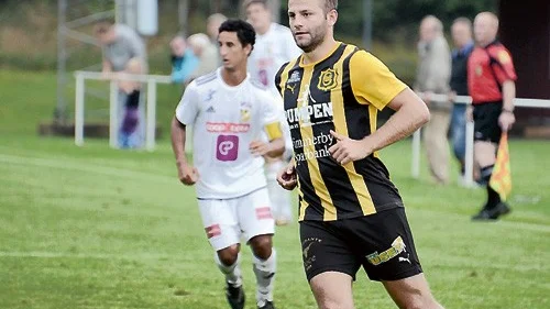 Igor Cavkov gjorde succé mot Ulricehamn där han hoppade in i andra halvlek och avgjorde med två mål för Gullringen. Foto: Magnus Strömsten