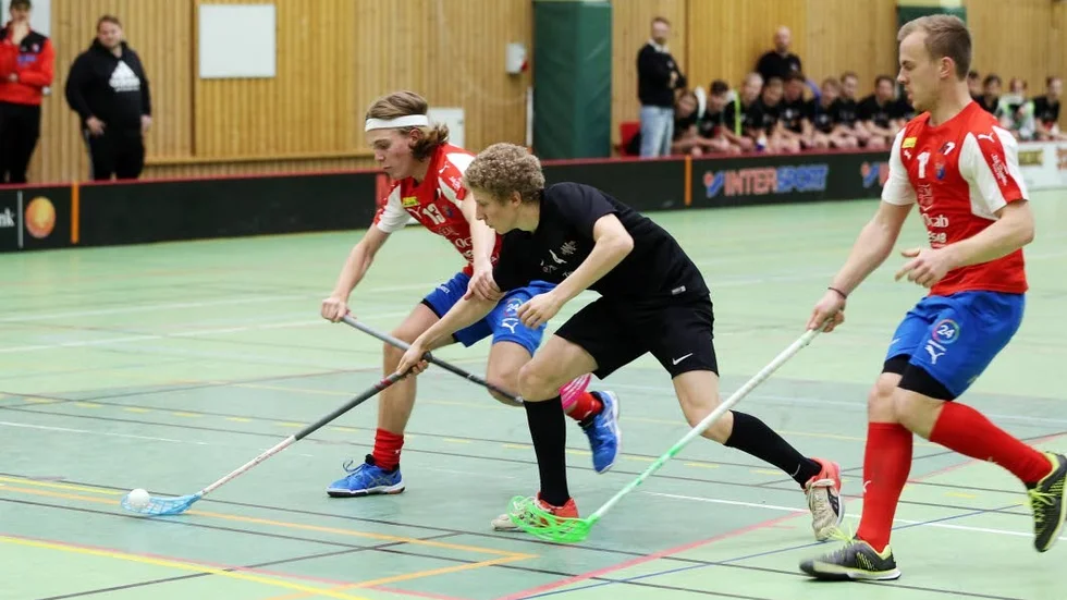 WIBK:s Nils Söderquist (svart) gjorde ett mål och två assist borta mot Växjö.