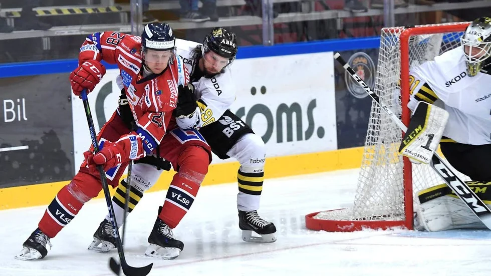 Jörgen Karterud med pucken.
