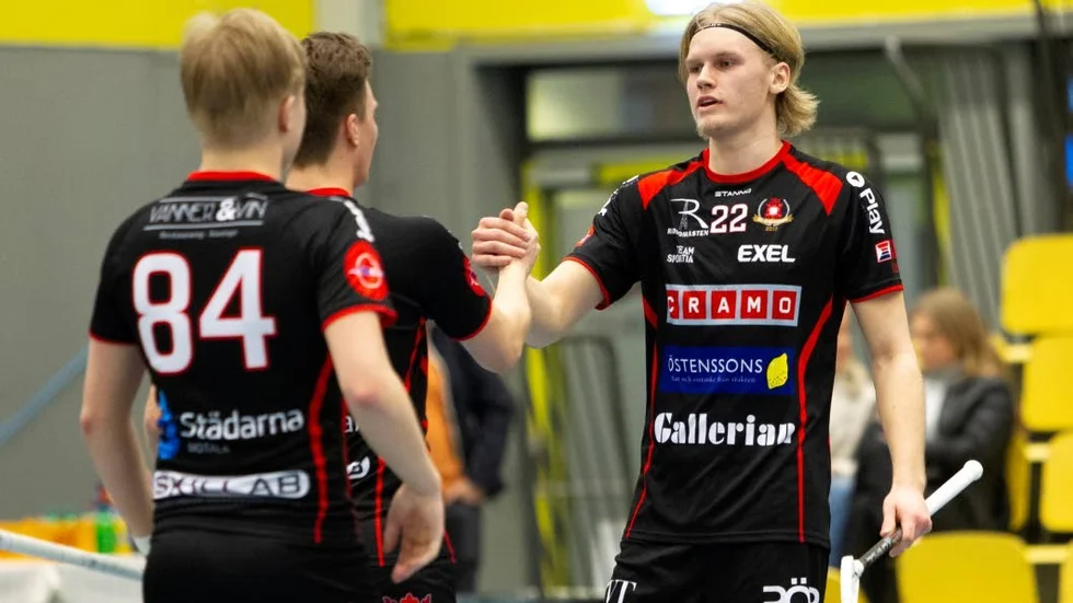 Jacob Larsson har förlängt sitt kontrakt med Solfjäderstaden.