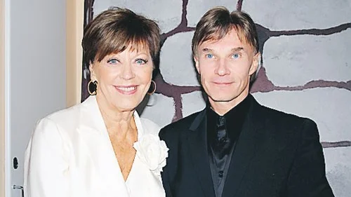 Lill Lindfors och dirigenten Hannu Koivula hade tillsammans satt ihop turnéns spelprogram. Och mycket finsk musik blev det under konserten.