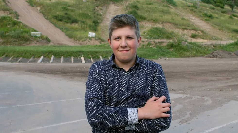 DEBUT. Jonathan Knutsson, 15, kör för första gången i Folkracefestivalen. Det är bara några månader sedan han tog licensen.