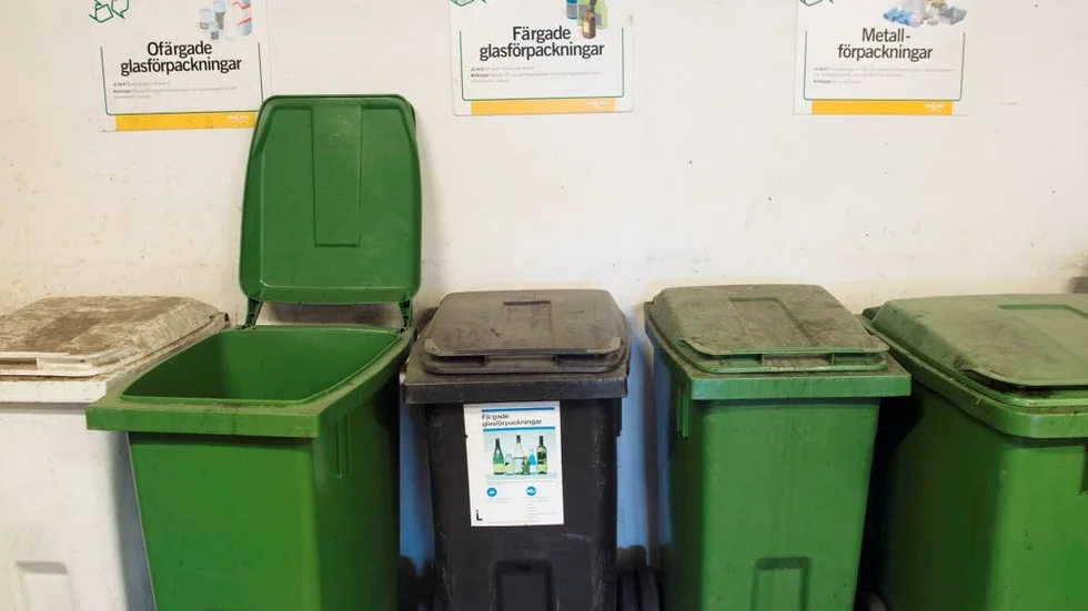 Har miljönämnden i Mjölby godkänt beslutet att stänga grovsoprummen? undrar insändarskribenten.