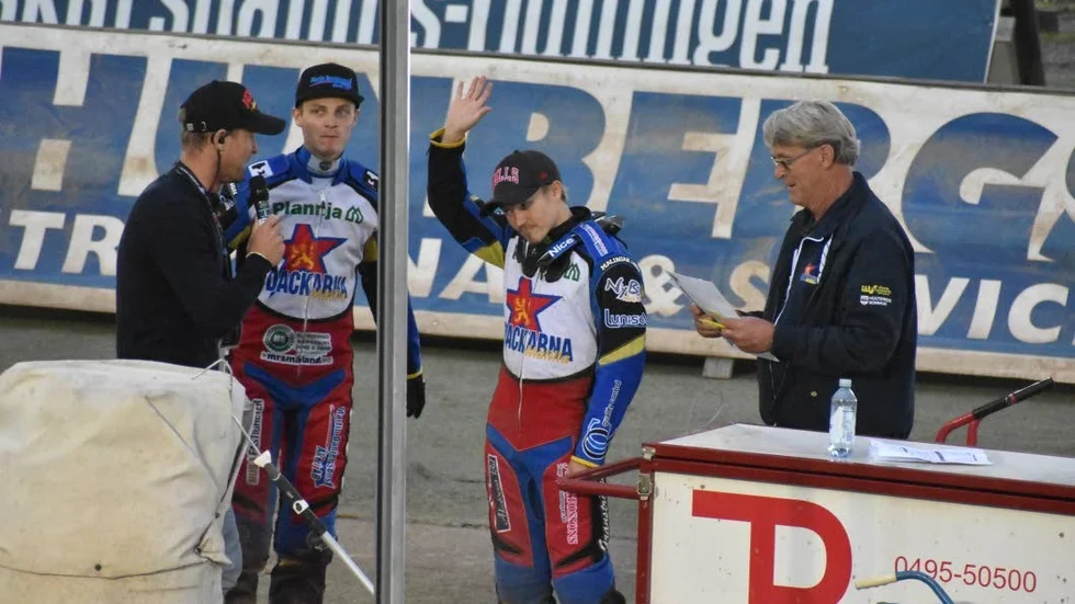 Oliver Berntzon och Jacob Thorsell har förlängt med Dackarna.
