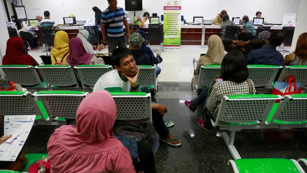 Sjukvård. IT-attacken drabbade flera sjukhus i Indonesiens huvudstad Djakarta. Resultatet blev långa väntetider för patienterna.