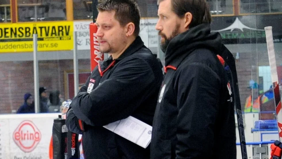 VIK:s tränare Mattias Karlin och Ragnar Karlsson.