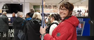 Nu säljs allt i sportbutiken: "Det var kö längs gågatan redan innan vi öppnade i morse"
