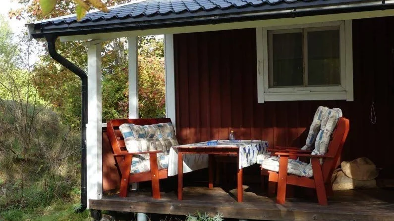 Liten stuga för rekreation efter hårt arbete