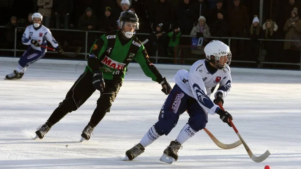 UBL, utebandyligan. Åtvidabergs BK vill gå i bräschen för en sådan idé. "Sporten överlever inte om det inte satsas på utebandyn", säger ÅBK:s ordförande Börje Johansson.