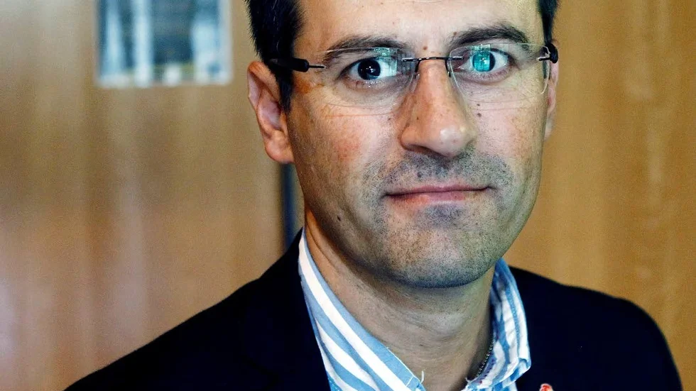 Elias Georges (S). Kommunfullmäktiges ordförande i Motala svarar på tidigare insändare från Eva-Lotta Kalman.