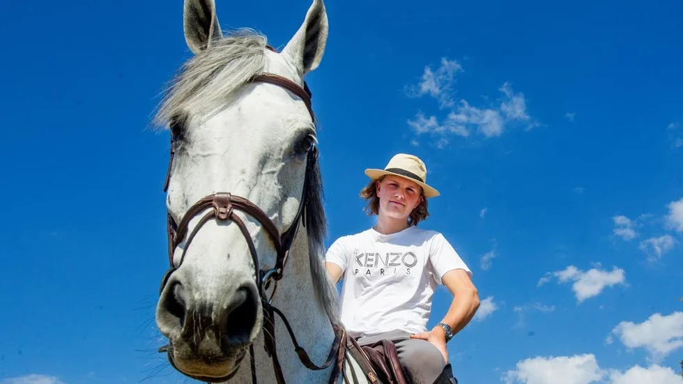 Första gången Hugo Wihlmark satt på Chamie RTG kände han sig som världsryttaren Marcus Ehning. Den känslan har fört ekipaget till Falsterbo horse show.