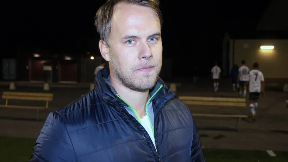 Vadstenatränaren Fredrik Lind, nöjd med prestationen men kanske inte med resultatet, "Jag sa till grabbarna att nu blickar vi bara framåt".