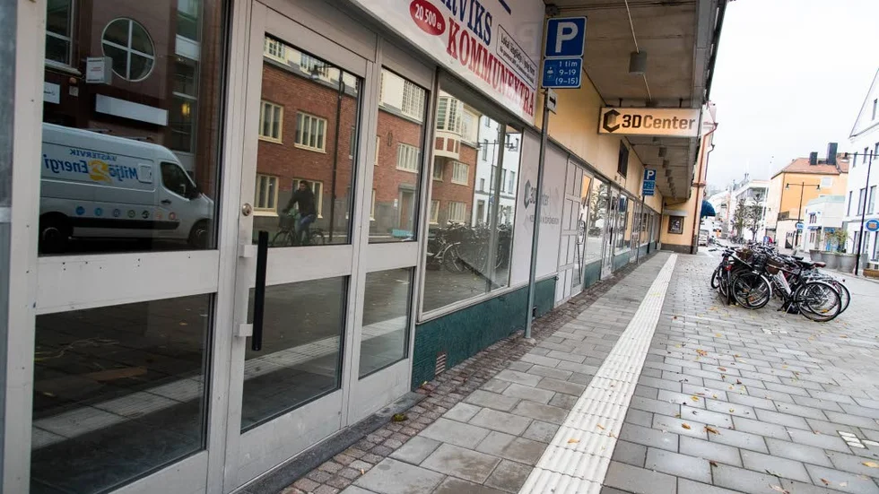 På Kvarngatan görs en lokal i ordning för att passa konstutställningar.