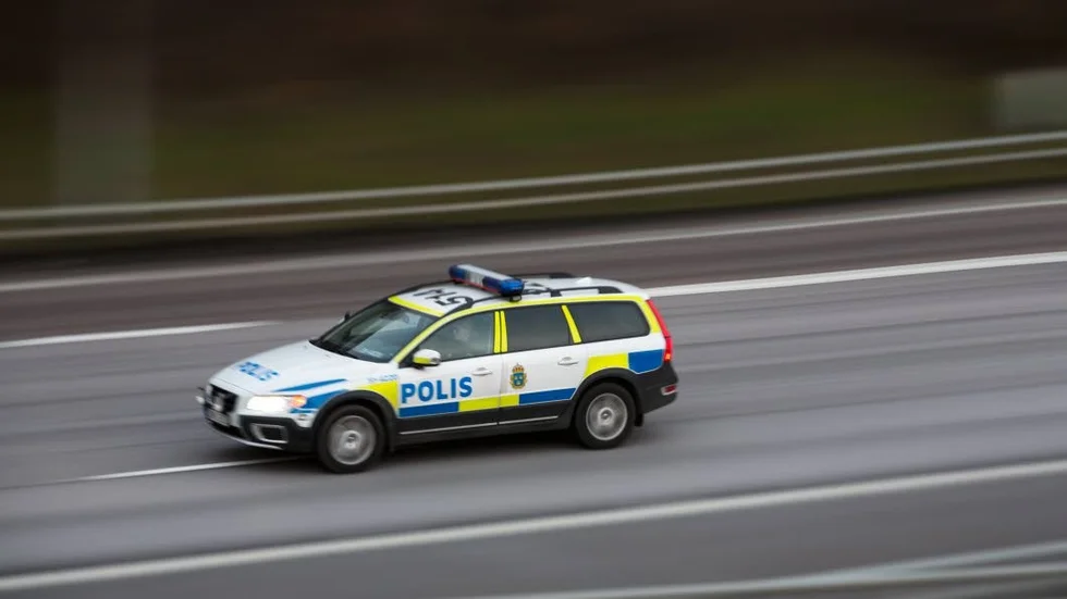 En man i 25-årsåldern stoppades av polis på väg 1097 under fredagen.