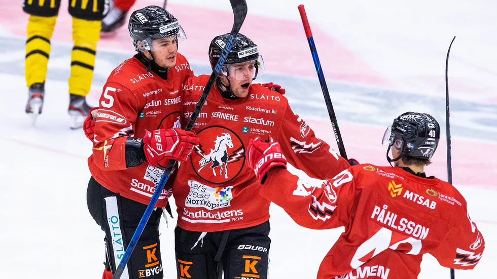William Fällström klev in och gjorde mål direkt i sin debut för Vita Hästen.