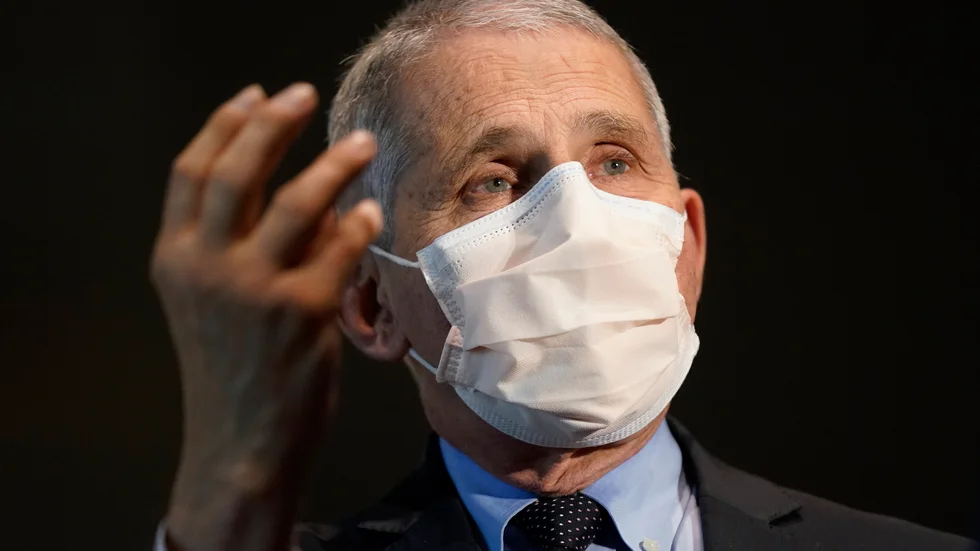 USA:s ledande smittskyddsexpert Anthony Fauci är orolig för att coronafallen ska öka kraftigt i USA efter julhelgen. Arkivbild från den 22 december.