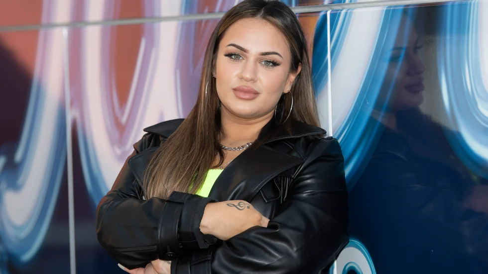 I början av fredagsfinalerna drabbades flera "Idol"-deltagare av covid-19. Paulina Pancenkov klarade sig, men är rädd för att bli sjuk nu. " Alltså att sitta i karantän i två veckor, jag satt och grät på mitt rum, eftersom jag inte fick komma ut", säger hon.