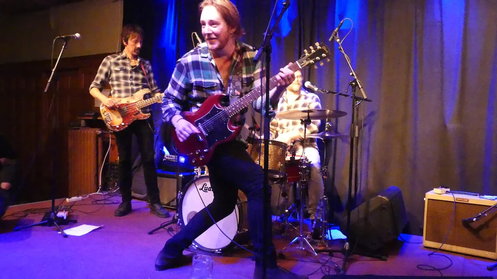 I Skanky Fred & Puritanerna ingår Surjo Benigh bas och sång, Jonas Backman trummor och sång samt Skanky Fred gitarr och sång. Alltså samma sättning som Jimi Hendrix hade där gitarren är kittet mellan bas och trummor.