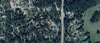 Nya ägare till fastigheten på Löjvägen 1 i Enköping - prislappen: 3 400 000 kronor